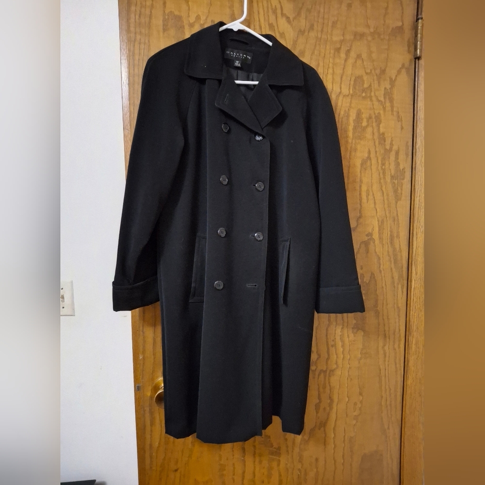 GALLERY TRENCH COAT women's size 8P Petite BLACK